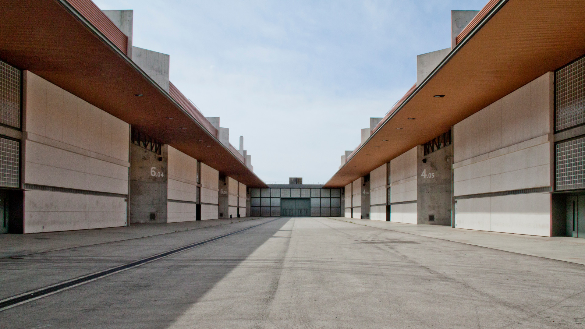 
Zona exterior entre els pavellons 4 i 6